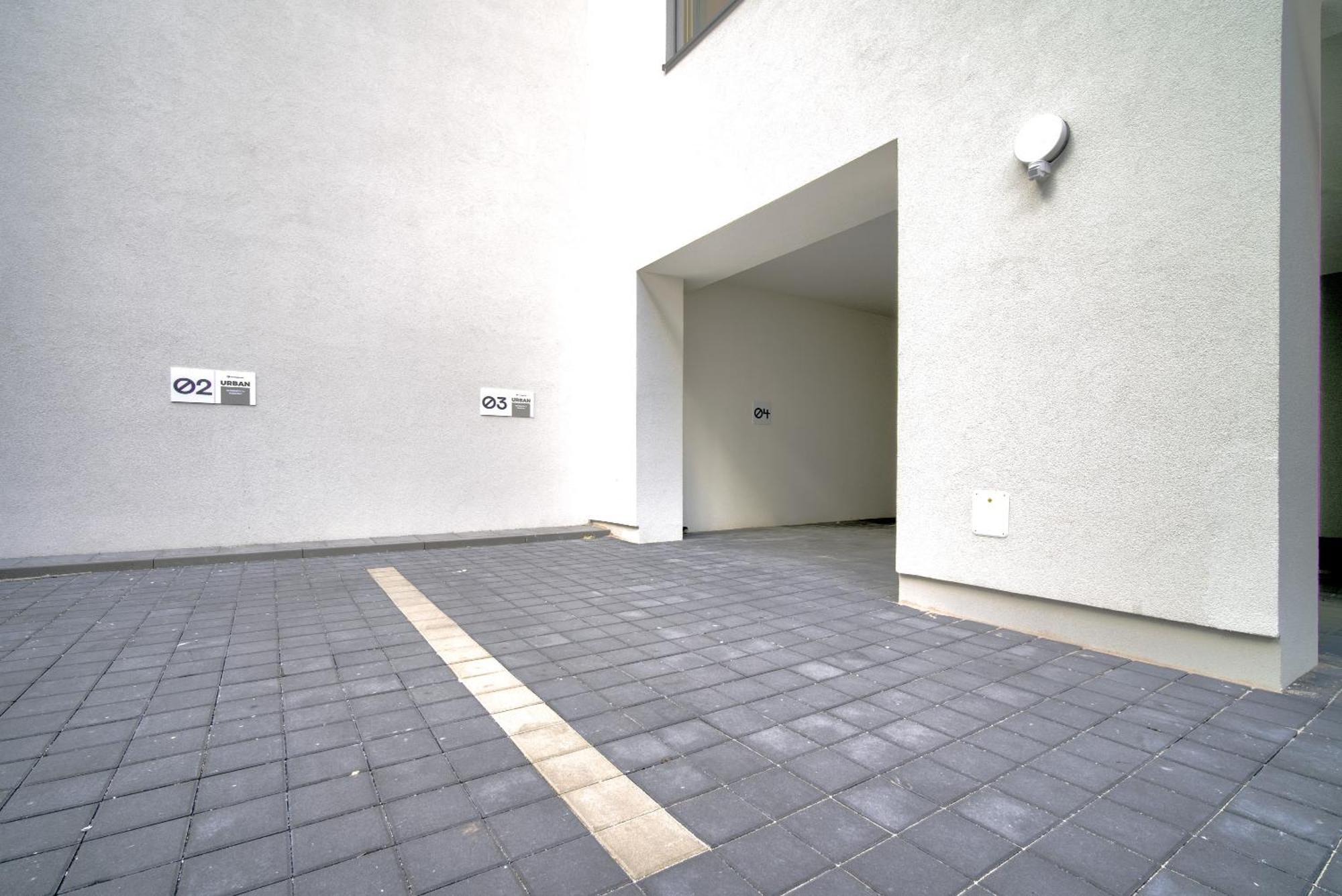 City Relax Apartments With Free Parking, 10 Mins Walk To City Centre Brno Esterno foto