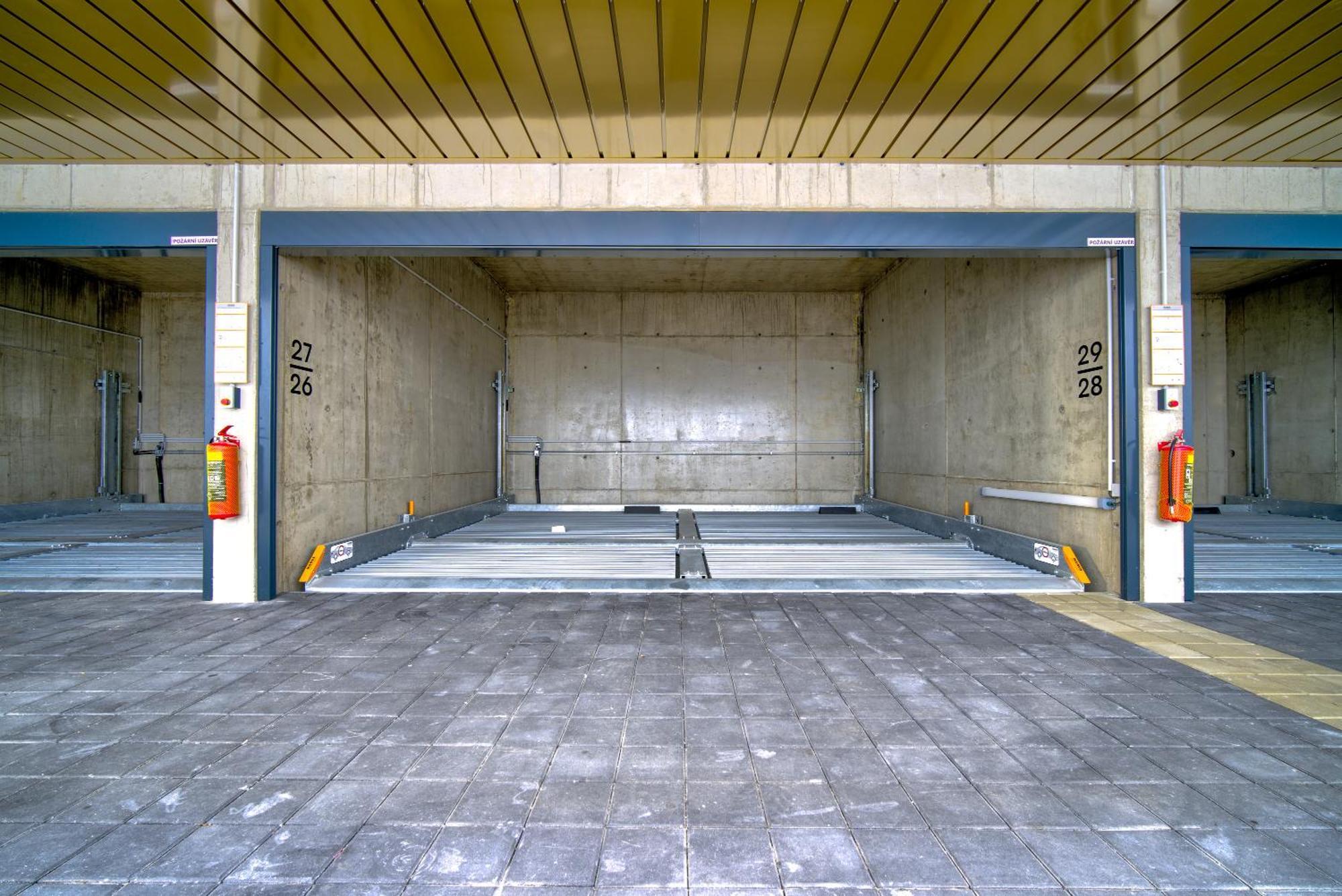City Relax Apartments With Free Parking, 10 Mins Walk To City Centre Brno Esterno foto