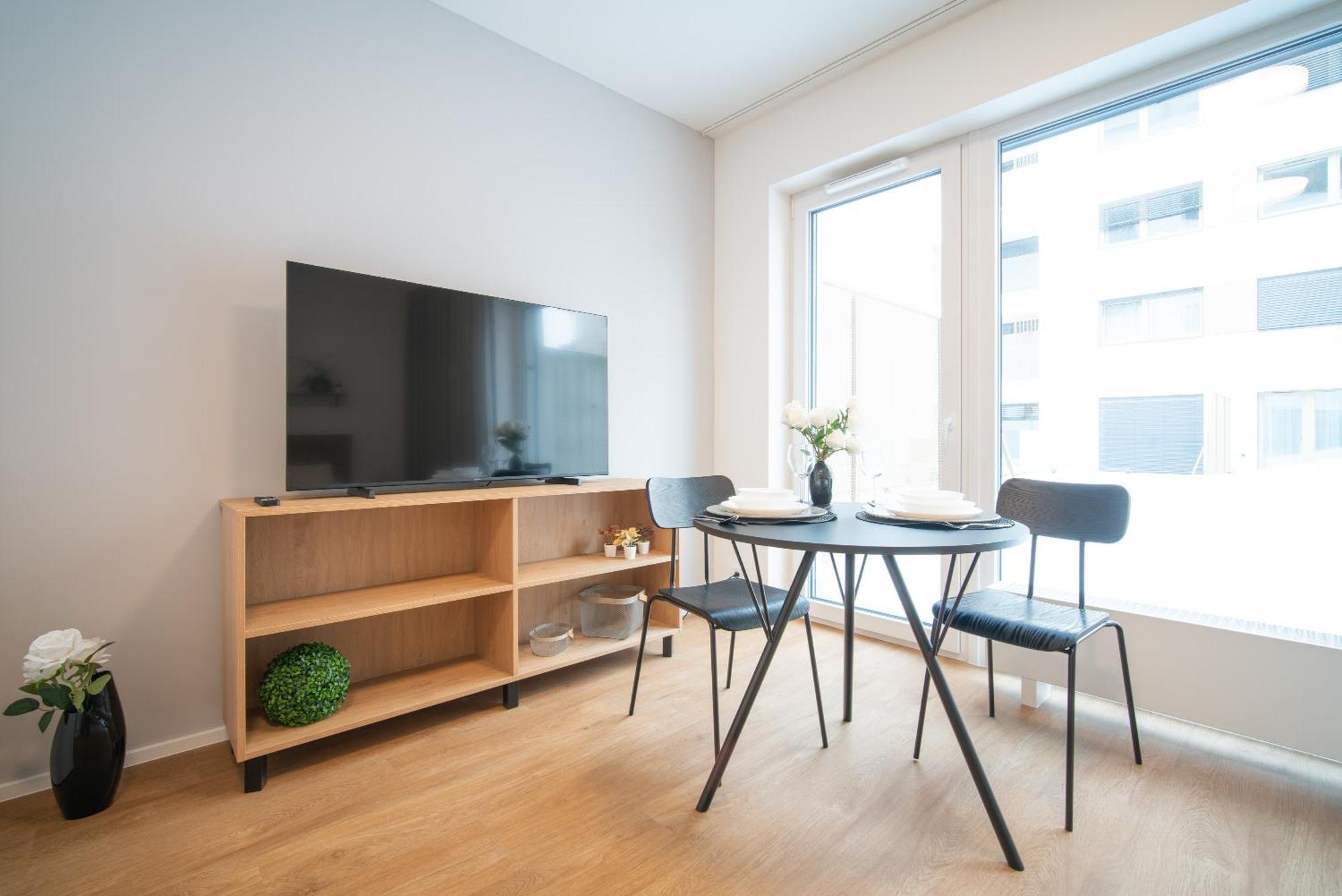City Relax Apartments With Free Parking, 10 Mins Walk To City Centre Brno Esterno foto